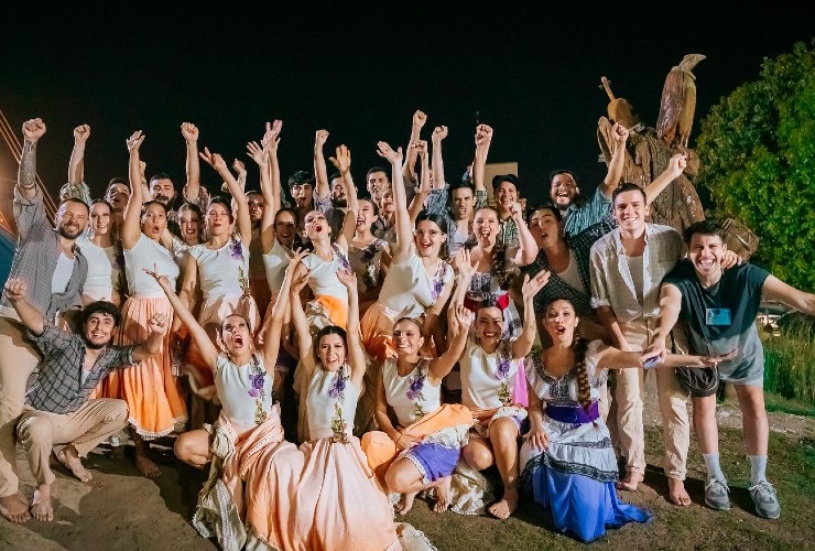 La Compañía Puntana de Danzas ensaya para la final del Pre Cosquín