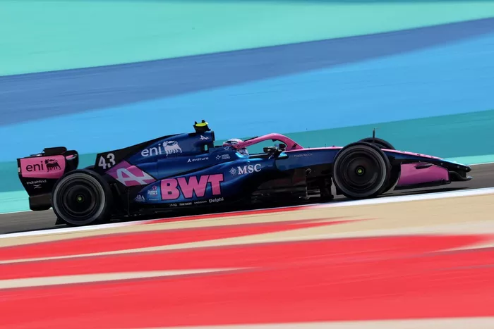 Bandera roja en Bahréin para Colapinto