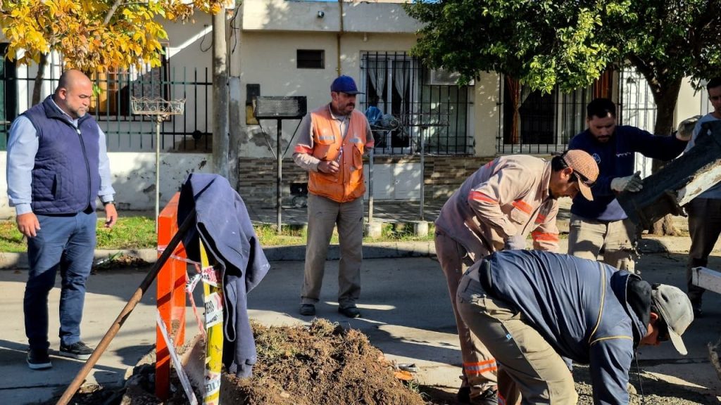 La Municipalidad de Villa Mercedes trabaja en la reparación de pavimento y fue supervisada por su intendente, Maximiliano Frontera