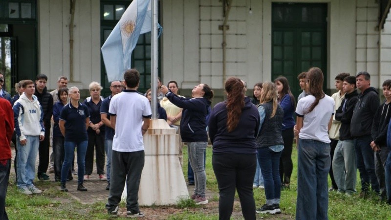 Regresó a clases la escuela del tiroteo en San Cristóbal